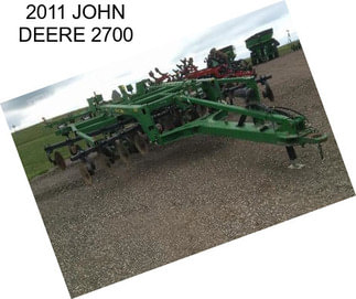 2011 JOHN DEERE 2700