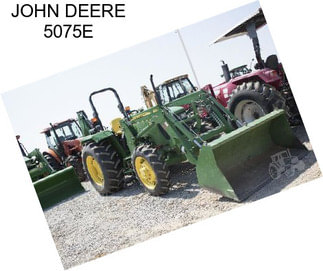 JOHN DEERE 5075E