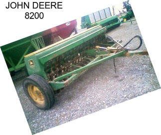 JOHN DEERE 8200