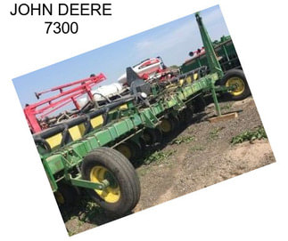 JOHN DEERE 7300