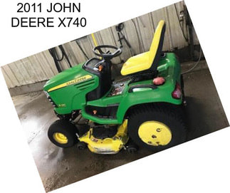 2011 JOHN DEERE X740