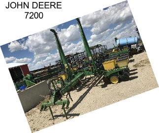 JOHN DEERE 7200