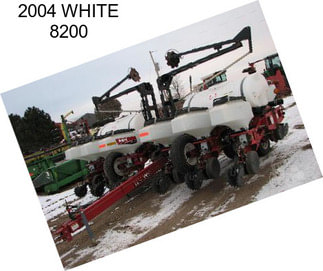 2004 WHITE 8200