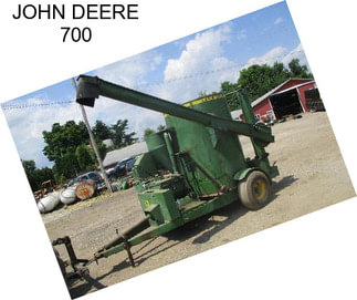 JOHN DEERE 700