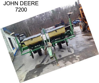 JOHN DEERE 7200