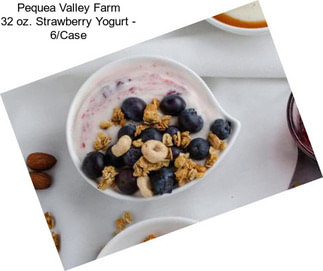Pequea Valley Farm 32 oz. Strawberry Yogurt - 6/Case