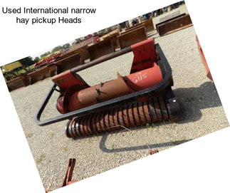 Used International narrow hay pickup Heads