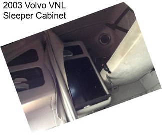 2003 Volvo VNL Sleeper Cabinet