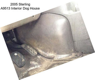 2005 Sterling A9513 Interior Dog House