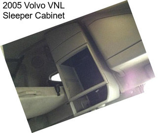 2005 Volvo VNL Sleeper Cabinet