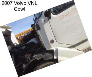 2007 Volvo VNL Cowl