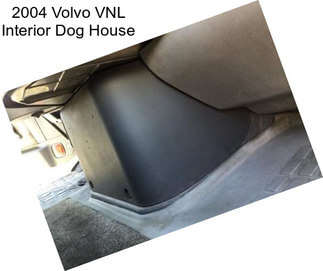 2004 Volvo VNL Interior Dog House