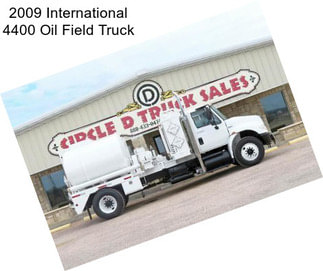 2009 International 4400 Oil Field Truck