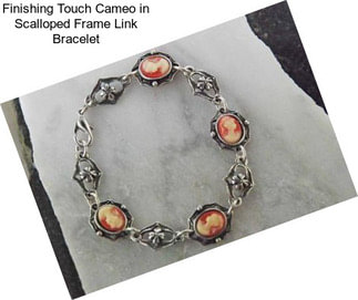 Finishing Touch Cameo in Scalloped Frame Link Bracelet